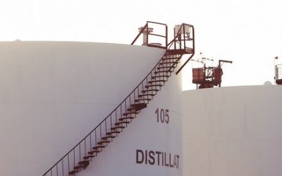 Industrial Tank Cleaning with Water Jets