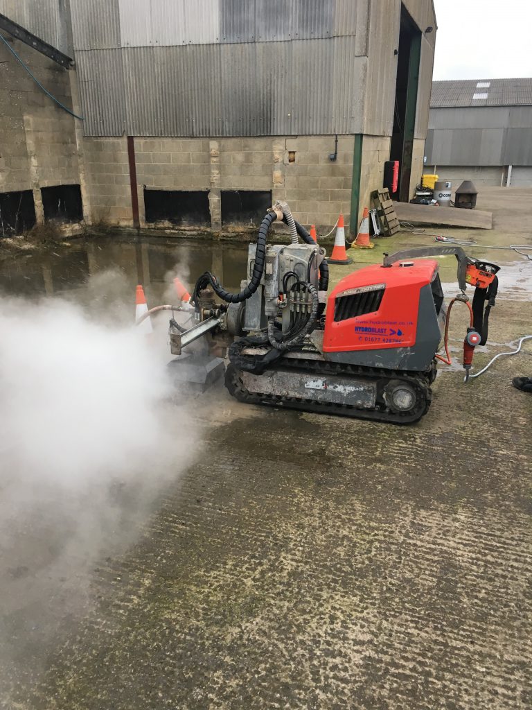 Concrete Cutting with a Hydrodemolition Robot